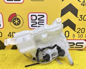 Бачок стеклоомывателя Toyota