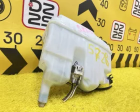 Бачок стеклоомывателя Toyota