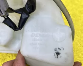 Бачок стеклоомывателя Toyota