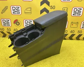Бардачок между сиденьями Toyota
