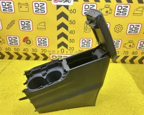 Бардачок между сиденьями Toyota