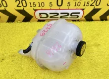 Бачок расширительный TOYOTA HIACE 2009 1648075070 KDH206V 1KDFTV, передний