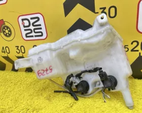 Бачок стеклоомывателя Toyota