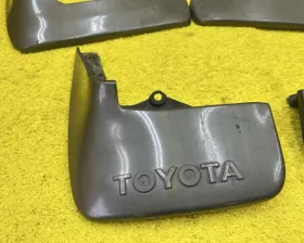 Брызговики комплект Toyota