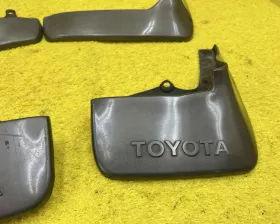 Брызговики комплект Toyota