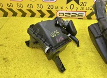 Корпус воздушного фильтра LEXUS CT200H 2012 1770037292 ZWA10 2ZRFXE, передний