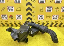 Корпус воздушного фильтра LEXUS CT200H 2013 1770037292 ZWA10 2ZRFXE, передний