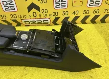 Бардачок между сиденьями Mercedes-Benz E-CLASS 2009 21268022509 WDD212 M272E30|M272952, передний