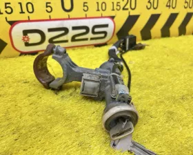 Замок зажигания Toyota