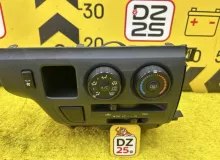 Блок управления климат-контролем TOYOTA HIACE 2009/Цвет 1E7 KDH206V 1KDFTV, передний