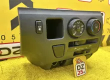 Блок управления климат-контролем TOYOTA HIACE 2009/Цвет 1E7 KDH206V 1KDFTV, передний