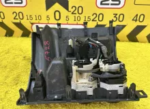 Блок управления климат-контролем TOYOTA HIACE 2009/Цвет 1E7 KDH206V 1KDFTV, передний