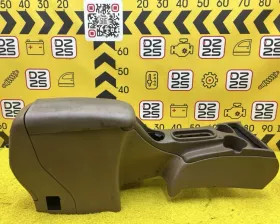 Бардачок между сиденьями General Motors