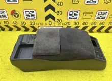 Бардачок между сиденьями TOYOTA HIACE 1994 5881126020 KZH106W 1KZTE, передний