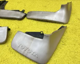 Брызговики комплект Toyota