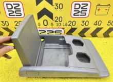 Бардачок между сиденьями TOYOTA HIACE 2009/Цвет 1E7 5880126100 KDH206V 1KDFTV, передний