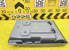Бардачок между сиденьями TOYOTA HIACE 2009/Цвет 1E7 5880126100 KDH206V 1KDFTV, передний