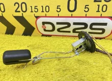 Датчик уровня топлива TOYOTA HIACE 1996 8332080151 KZH106G 1KZTE, задний