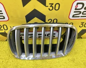 Решетка радиатора BMW