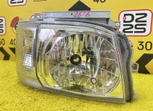 Фара TOYOTA HIACE 2009 8111026470 KDH206V 1KDFTV, передняя правая