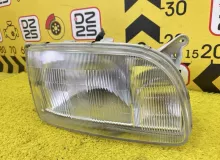 Фара TOYOTA HIACE 1996 8111026070 KZH106G 1KZTE, передняя правая
