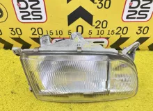 Фара TOYOTA HIACE 1994 8111026070 KZH106W 1KZTE, передняя правая