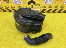 Корпус воздушного фильтра TOYOTA LAND CRUISER PRADO 1994 1770067030 KZJ78W 1KZTE, передний