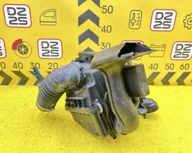 Корпус воздушного фильтра Mazda