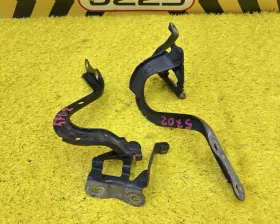 Петля капота Toyota