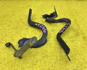 Петля капота Toyota