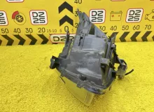 Фара TOYOTA VOXY 2014 8113028D20 ZWR80G 2ZRFXE, передняя правая