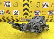 Фара TOYOTA VOXY 2014 8117028D00 ZWR80G 2ZRFXE, передняя левая