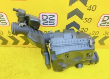 Корпус воздушного фильтра TOYOTA LAND CRUISER PRADO 2002 1770062140 VZJ121W 5VZFE, передний