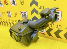Корпус воздушного фильтра TOYOTA LAND CRUISER PRADO 2003 1770062140 VZJ121W 5VZFE, передний