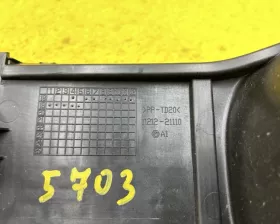 Пластиковая крышка на двс TOYOTA