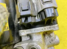 Блок abs TOYOTA NOAH 2014 4707047060 ZWR80G 2ZRFXE, передний