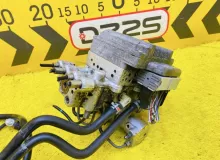 Главный тормозной цилиндр TOYOTA NOAH 2014 4705028010 ZWR80G 2ZRFXE, передний