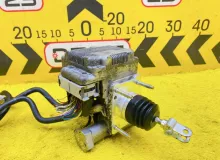 Главный тормозной цилиндр TOYOTA NOAH 2014 4705028010 ZWR80G 2ZRFXE, передний