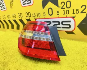 Стоп-сигнал Mercedes-Benz