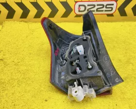 Стоп-сигнал Toyota