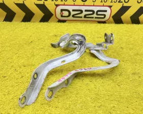 Петля капота Toyota