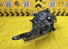 Фара TOYOTA ESQUIRE 2015 8117028D21 ZRR85G 3ZRFAE, передняя левая