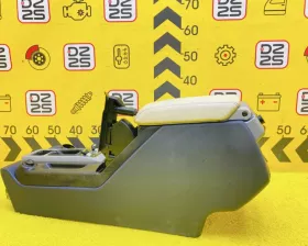 Бардачок между сиденьями Land Rover