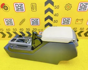 Бардачок между сиденьями Land Rover