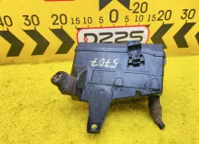 Блок предохранителей TOYOTA VOXY 2014 8266028340 ZWR80G 2ZRFXE, передний