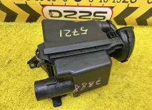Корпус воздушного фильтра TOYOTA AQUA 2015 NHP10 1NZFXE, передний