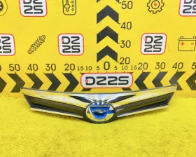 Решетка радиатора Toyota