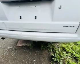 Бампер Nissan