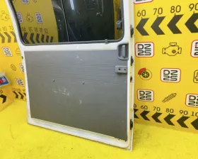 Дверь боковая Nissan
