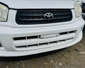 Решетка радиатора Toyota